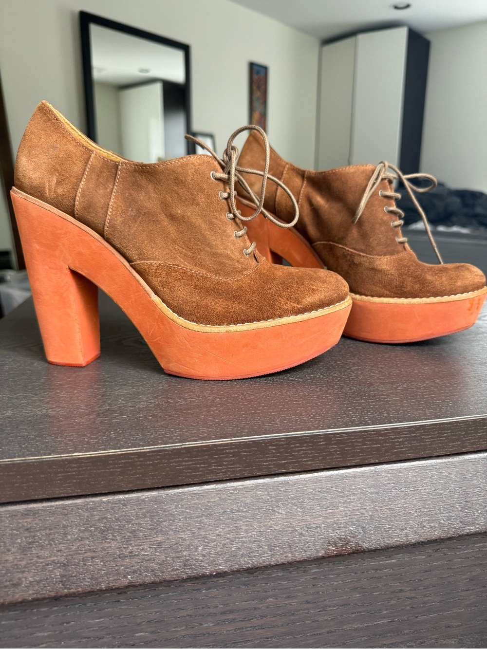 Polo Ralph Lauren brown suede platform heels. Size 39B which is about( 8,5US )